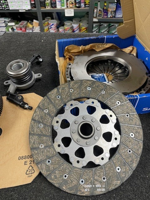 MERCEDES SPRINTER 211 311 314 316 2.1 CDi VS30 2018 ON CLUTCH KIT 3PCE  260MM