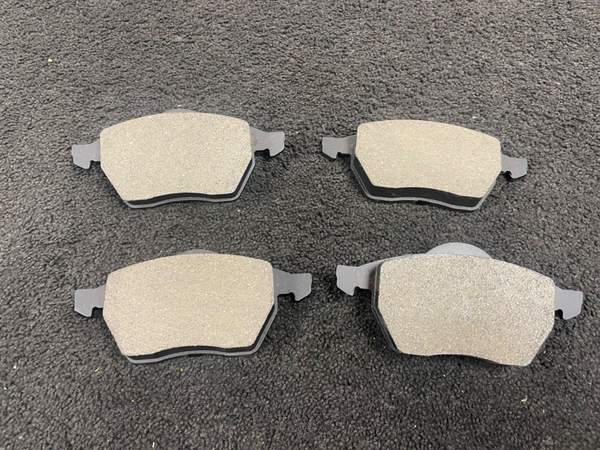 Brake Pads Set Front for Audi A3 TT VW Bora I Golf IV Skoda Octavia  8N0698151