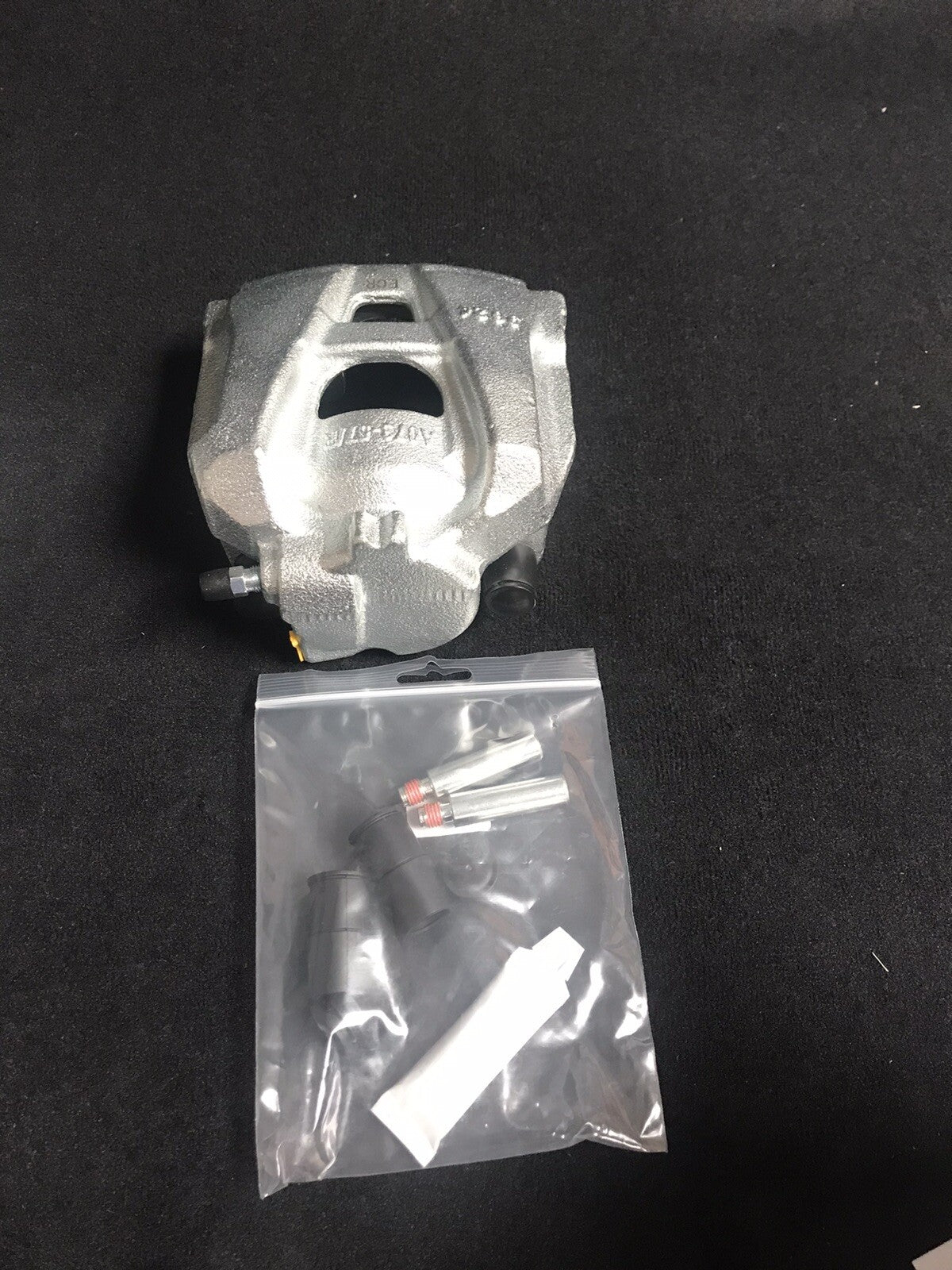 AUDI A4 2007-15 FRONT RH OFFSIDE BRAKE CALIPER + SLIDER PIN 314MM DISC