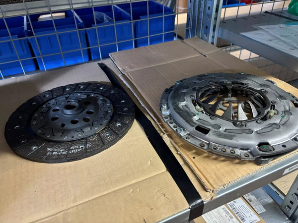 A3 Q2 VW GOLF PASSAT SEAT SKODA CLUTCH COVER  PRESSURE PLATE GENUINE 04E141015K