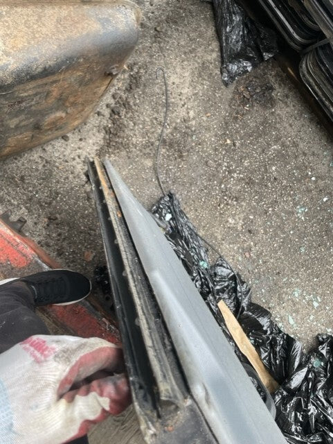 FRONT DRIVER SIDE OS RH DOOR LAND ROVER DEFENDER 90 110 TDI TD5 BLACK