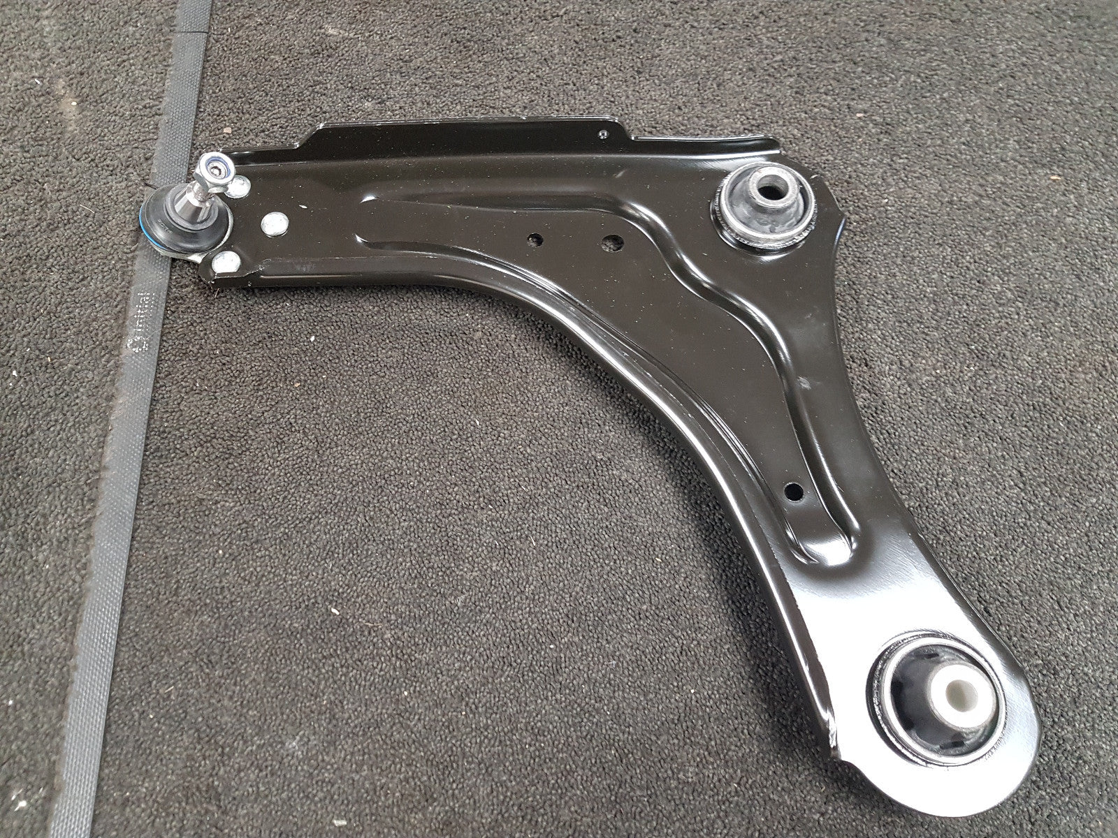 RENAULT LAGUNA MK3 2007-2012 LOWER WISHBONE ARM BALL JOINT PASSENGER SIDE LEFT