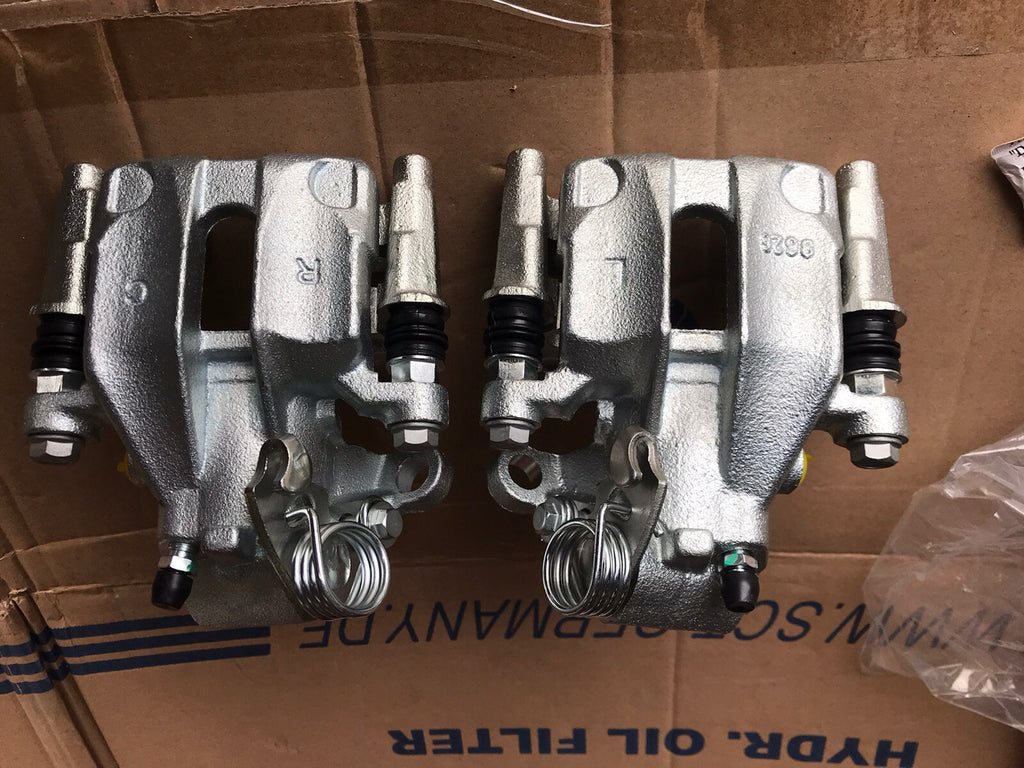 2 REAR BRAKE CALIPERS BRACKET CARRIER GOLF MK2 MK3 GTi G60 CORRADO JETTA VENTO