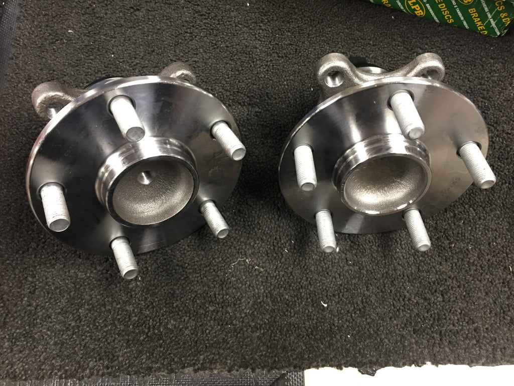 FORLEXUS IS200D IS220D IS250C IS250 GS WHEEL BEARING HUB FRONT BOTH SIDES LH RH 