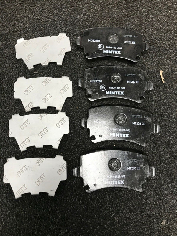 AUDI A3 2.0TDI 170bhp S-LINE SPORT CROSS DRILLED BRAKE DISCS MINTEX BRAKE PADS