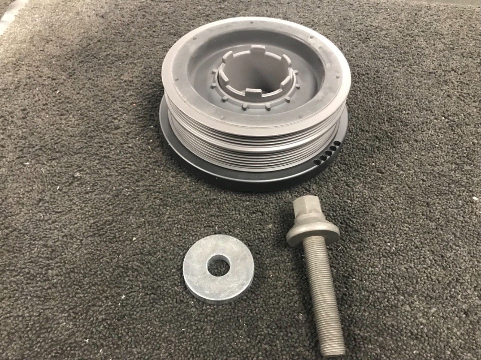 BMW 118D 120D 318D 320D 520D X3 3.0D CRANKSHAFT VIBRATION DAMPER PULLEY + BOLT