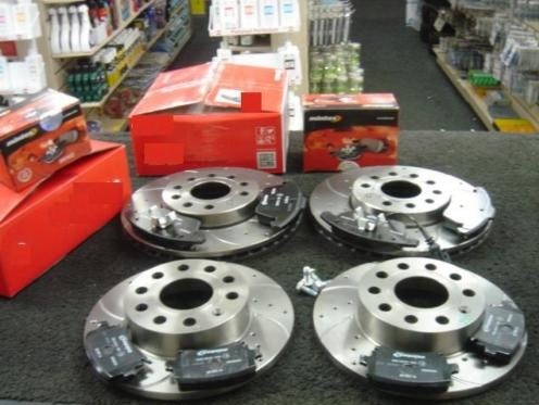 AUDI A4 B7 ESTATE TDI QUATTRO SPECIAL EDITION BRAKE DISC DRILLED GROOVED FR REAR