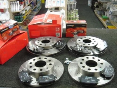 AUDI A4 B7 ESTATE TDI QUATTRO SPECIAL EDITION BRAKE DISC DRILLED GROOVED FR REAR
