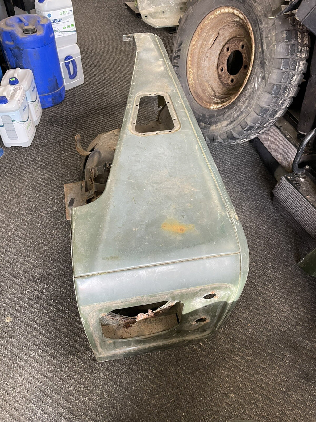 LANDROVER DEFENDER 90 110 TDi PASSENGER  LH SIDE WING COMPLETE WITH INNER WING