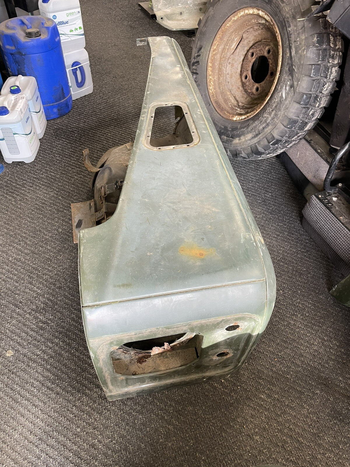 LANDROVER DEFENDER 90 110 TDi PASSENGER  LH SIDE WING COMPLETE WITH INNER WING