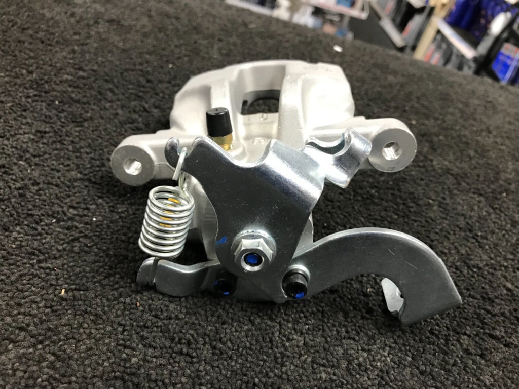 FOR TOYOTA AURIS COROLLA 1.4 1.6 2.0 D4D REAR RIGHT DRIVER SIDE BRAKE CALIPER 