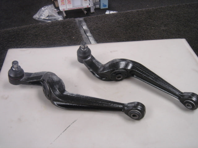 PEUGEOT 205 2 LOWER TRACK CONTROL ARM BALL JOINTS LH  RH PAIR NEW