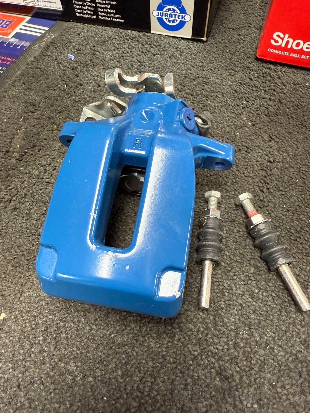 VW Golf MK4 R32 2003-2006 Rear Right Brake Caliper + Slider Pin Kit blue