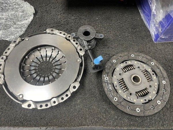 FOR DUSTER CUBE JUKE NOTE QASHQAI TIDA 1.6 CLUTCH KIT 3PCE 306201586R 62231993