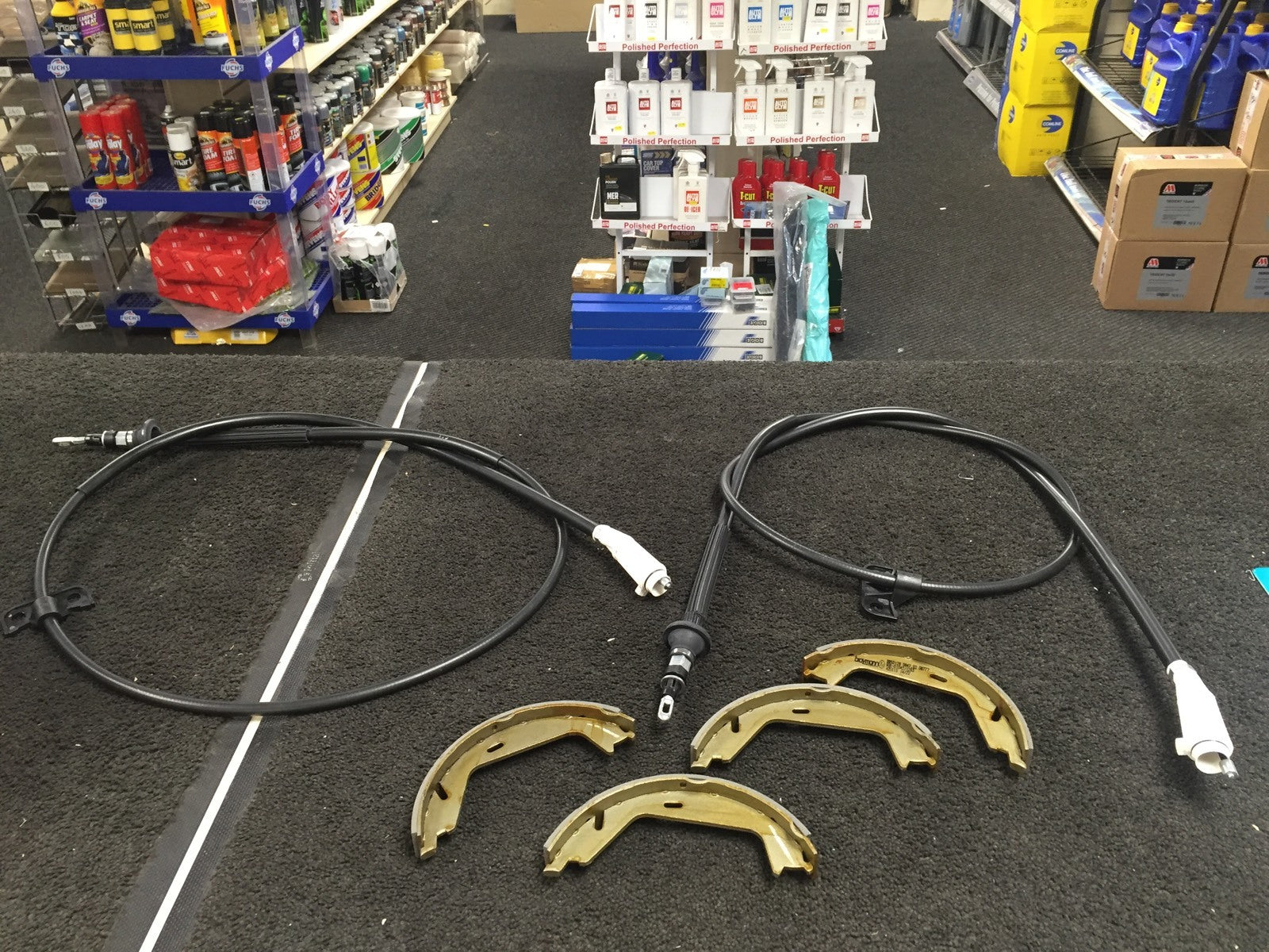 VOLVO S80 V70 XC70 TURBO D5 REAR HANDBRAKE CABLES REAR PARKING SHOES 