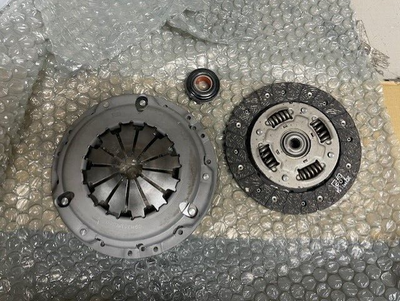 NEW 3PCE CLUTCH KIT FIAT PUNTO PANDA ALFA MITO 0.9 TWINAIR  620330000