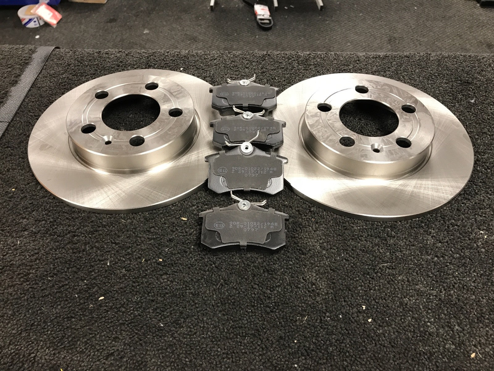 FOR VW T-CROSS SEL TSI (MK1 (C1)) REAR BRAKE DISC PAD AND CALIPER FULL SET