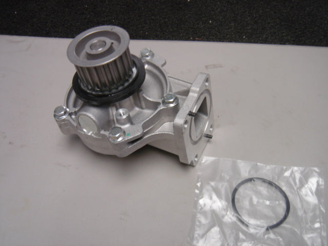 LDV CONVOY MAXUS 2.5TD CDi TD WATER PUMP COMPLETE WITH BACK HOUSING 510990025