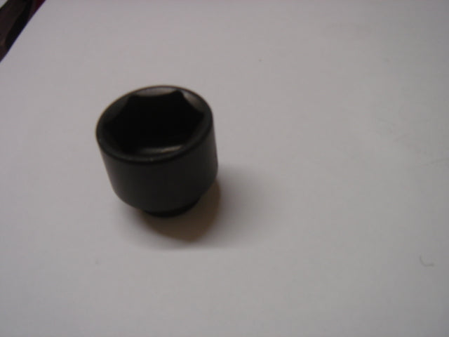 BMW 540 750 E60 E61 2004> OIL FILTER REMOVAL TOOL