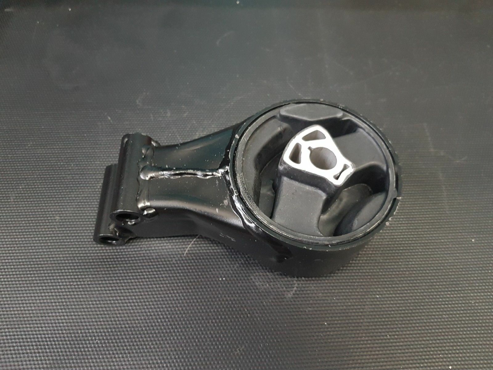 FOR VAUXHALL OPEL INSIGNIA 1.6 T 2.0 CDTI BRAND NEW REAR ENGINE MOUNT MOUNTING