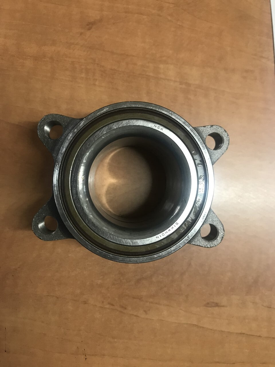 FOR NISSAN ELGRAND E51 2.5i 3.5i FRONT AXLE WHEEL BEARING HUB no abs GENUINE