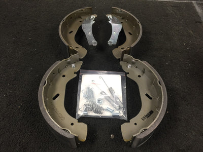 FOR NISSAN CABSTAR 254mm REAR BRAKE SHOE BRAKE SHOE FITTING KIT SPRINGS CLIPS 