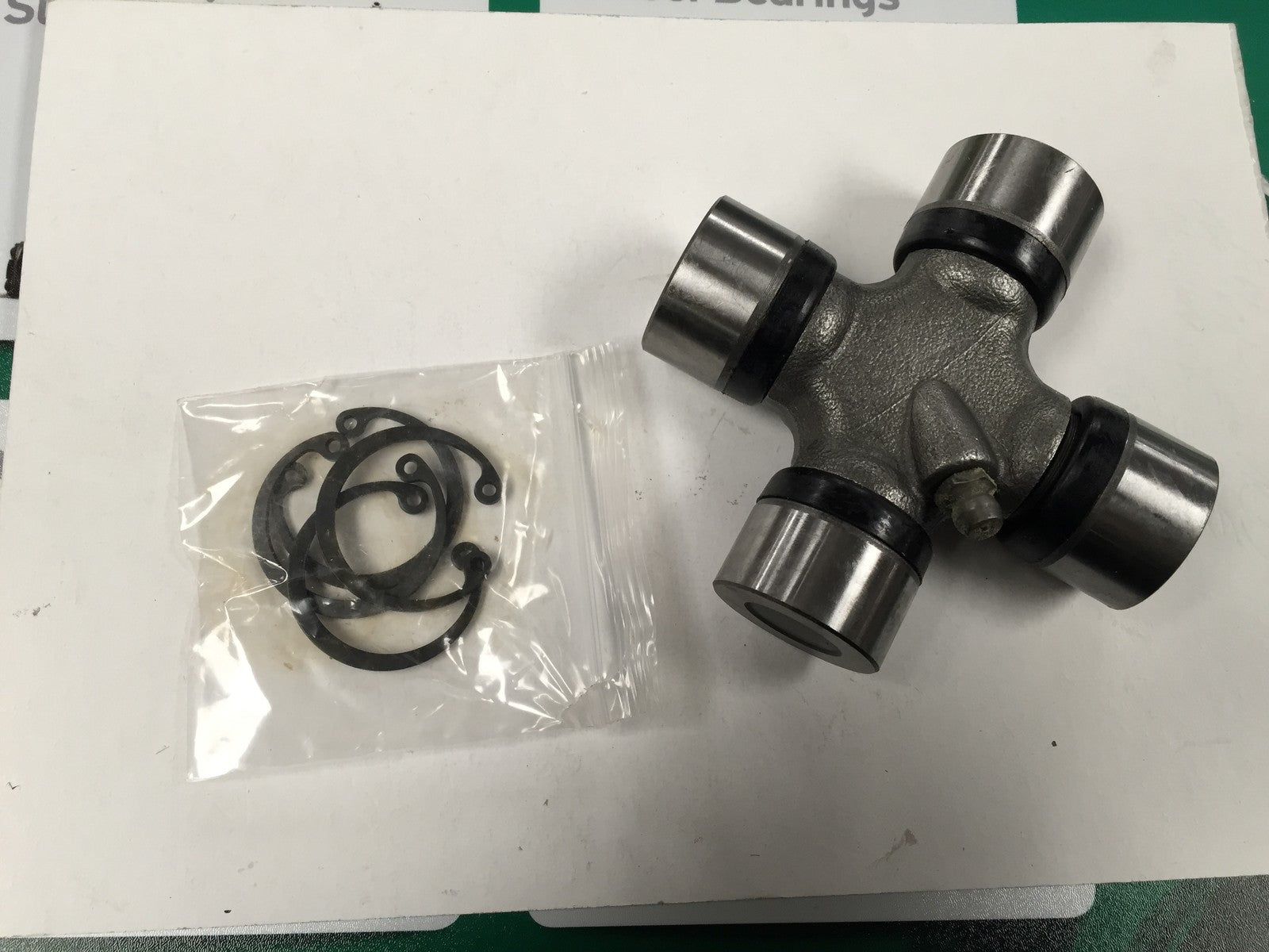 Massey Merguson MF/Ursus 6567010175M91  PROPSHAFT UJ UNIVERSAL JOINT 82X27MM