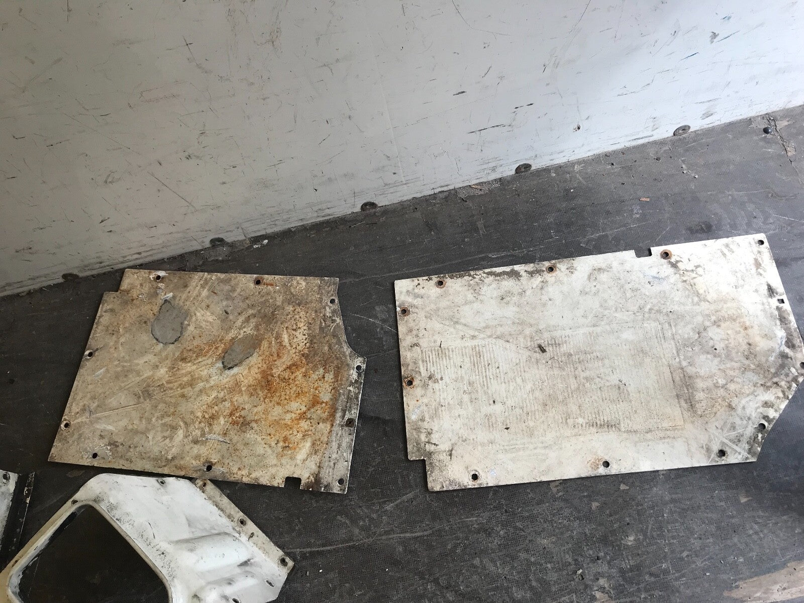 DEFENDER 90 110  200TDI LT77 FLOOR PANELS LEFT RIGHT PAIR 