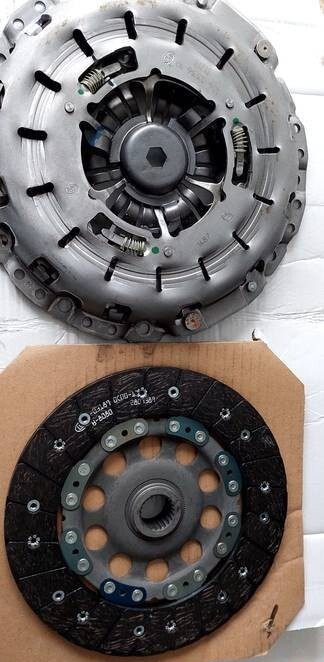DUAL MASS FLYWHEEL DMF CLUTCH KIT 600023800 LuK 21207549441 21207553151