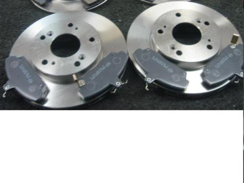 LANDROVER FREELANDER BRAKE DISCS BRAKE PADS FRONT NEW