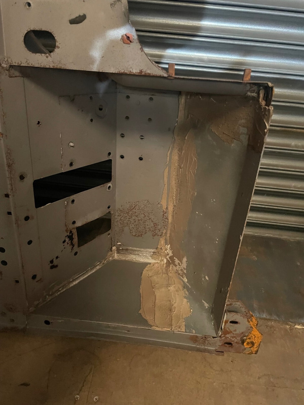 LANDROVER  DEFENDER 110 90 TDI BULKHEAD FOR LHD ONLY  NEED REPAIRS