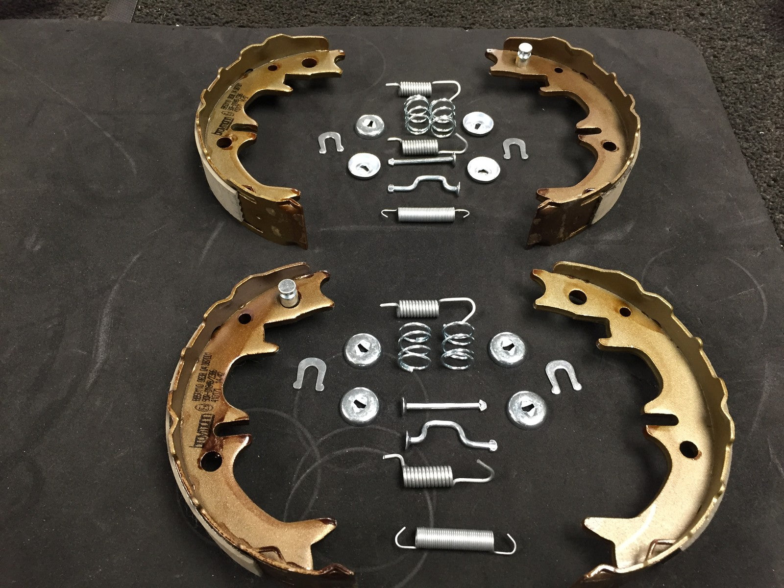 FOR TOYOTA CELICA ST GT ST202 1985-99 REAR HANDBRAKE PARKING SHOES FITTING KIT