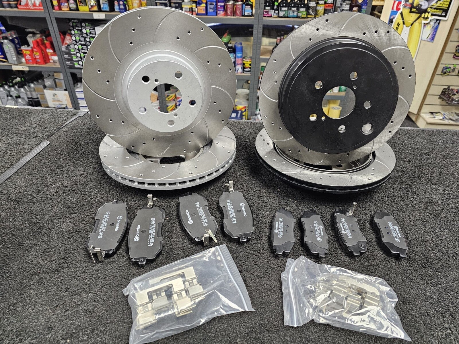 FOR TOYOTA GT86 2012-2017 PERFORMANCE DRILLED GROOVED BRAKE DISC BREMBO PADS