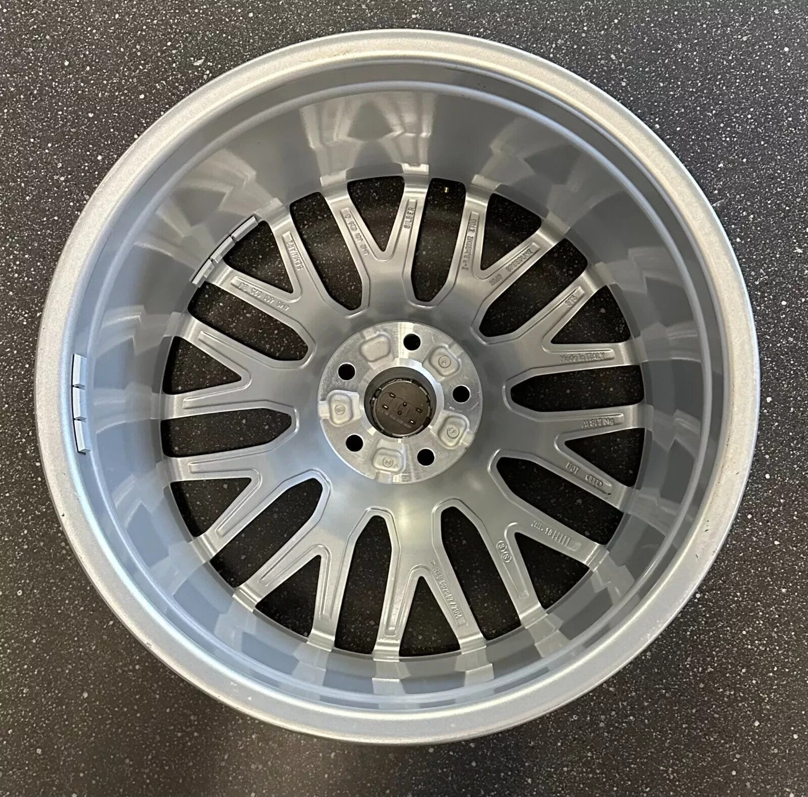 AUDI Q7 2016 ON 20" ALLOY WHEELS (9JX20H2ET33) 4M0601025Q GENUINE EX DISPLAY