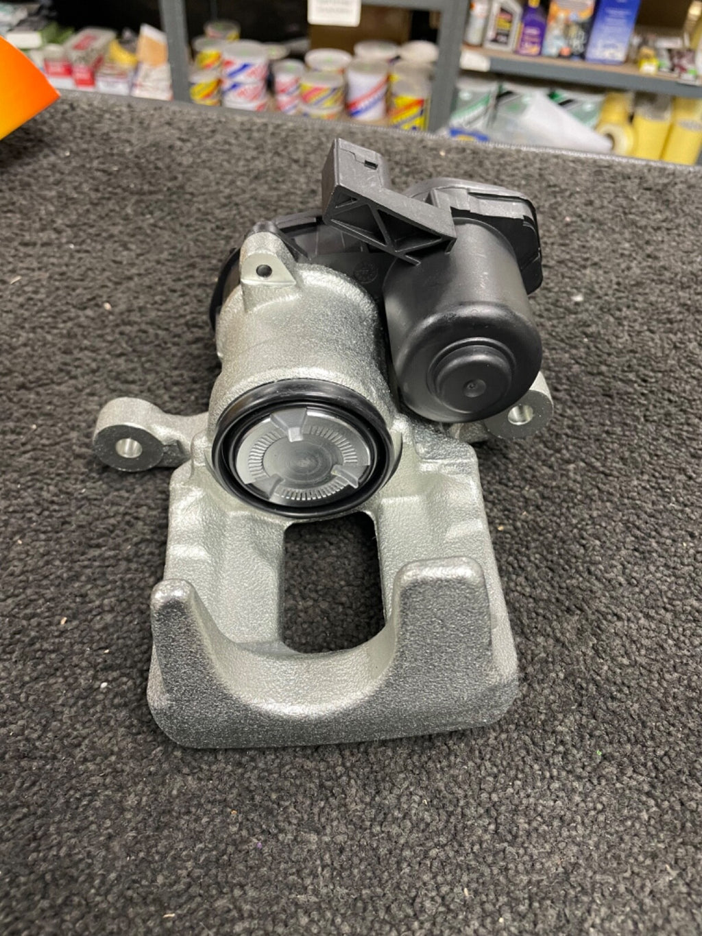 REAR RIGHT SIDE BRAKE CALIPER WITH MOTOR AUDI SEAT VW 8U0 615 404B