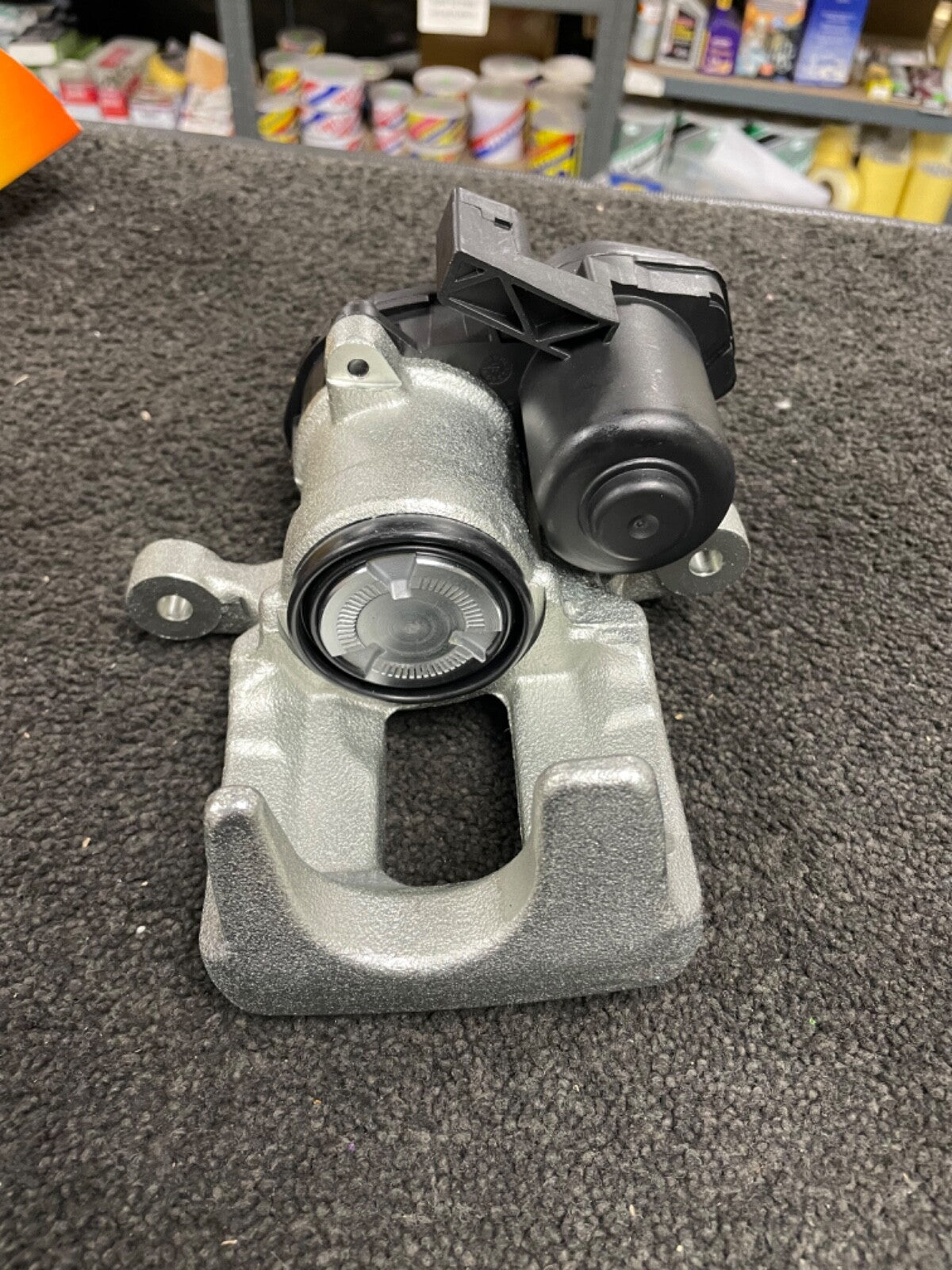 REAR RIGHT SIDE BRAKE CALIPER WITH MOTOR AUDI SEAT VW 8U0 615 404B