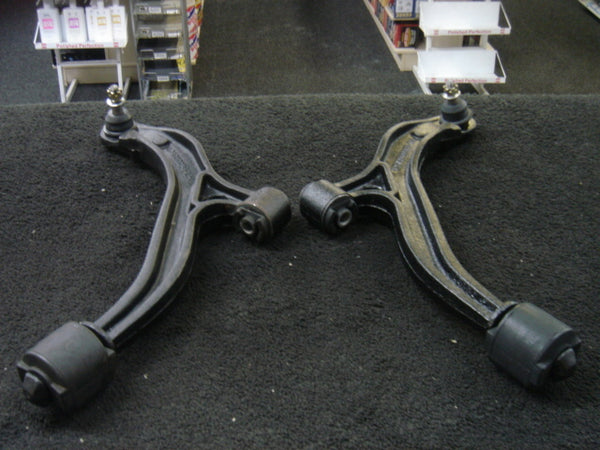 FOR CHRYSLER VOYAGER GRAND VOYAGER 01-07 LOWER WISHBONE SUSPENSION ARMS PAIR 