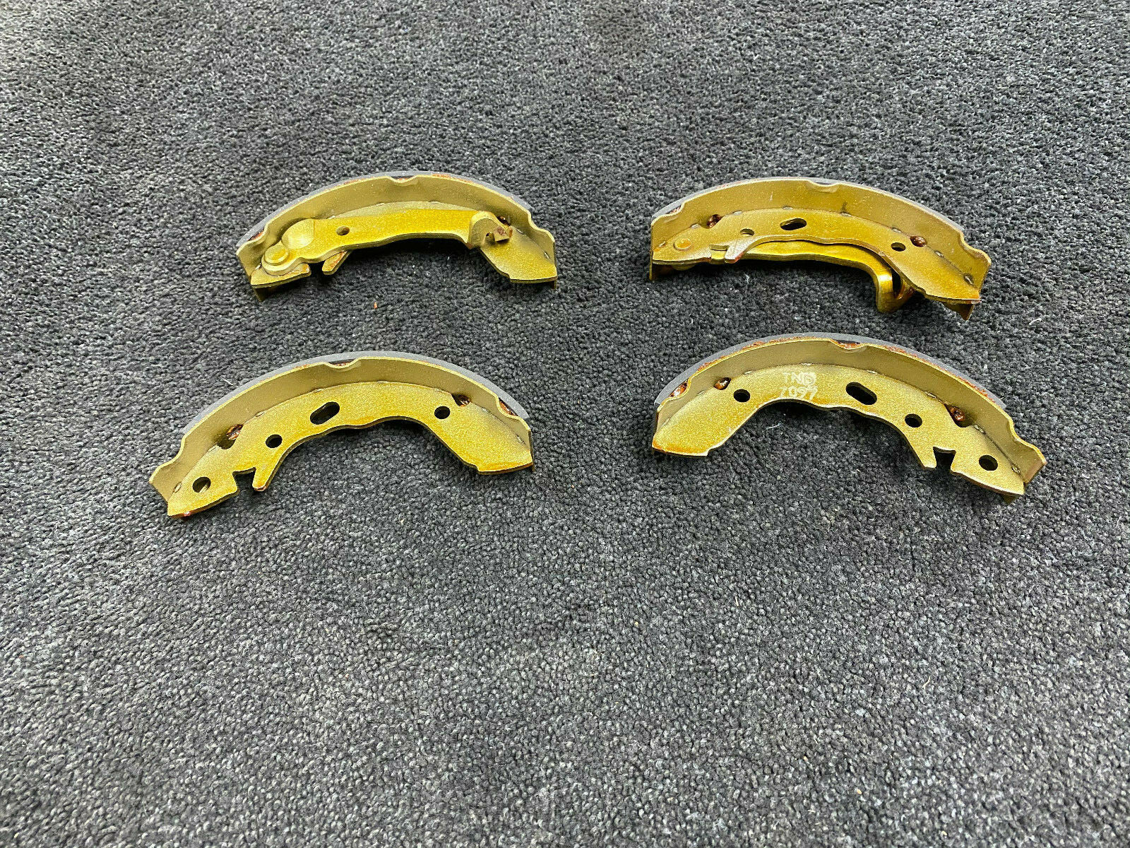 FITS HYUNDAI PONY X1 X2 1.3 X2 1.5 S COUPE 1.5 1990-1996 REAR BRAKE SHOE SET 