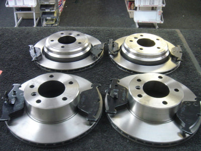 BMW 520 525 E39 FRONT & REAR BRAKE DISCS DISC BRAKE PADS PAD  BRAND NEW SET