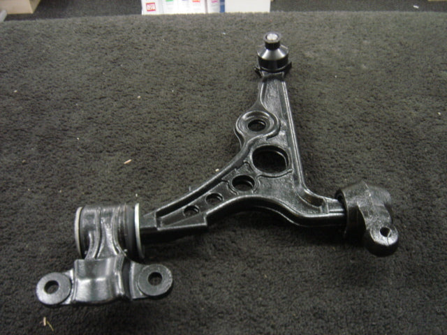 PEUGEOT 806 1996-2002 PEUGEOT EXPERT FRONT LOWER WISHBONE SUSPENSION ARM RH SIDE
