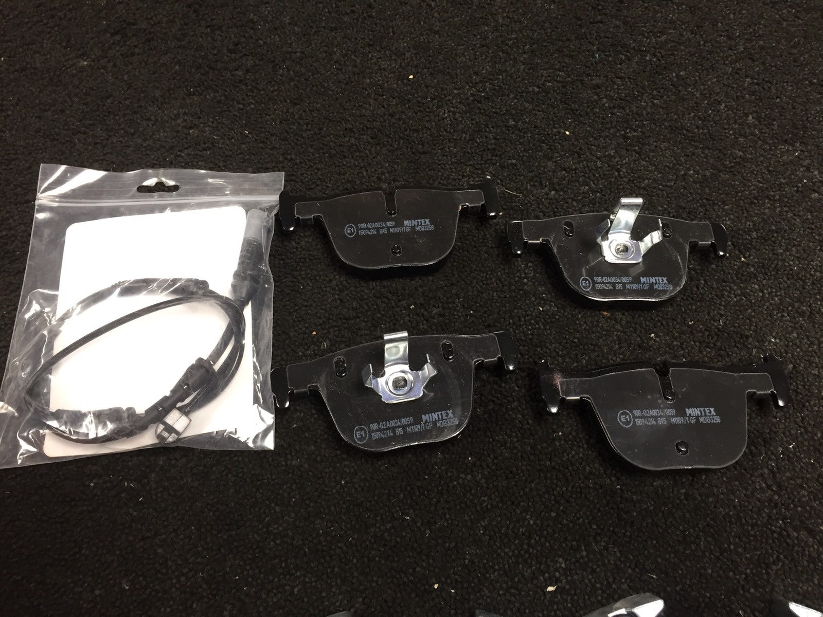 BMW 335D xDrive MSPORTF30 F31 F32 F32 BRAKE PADS MINTEX REAR WITH SENSOR