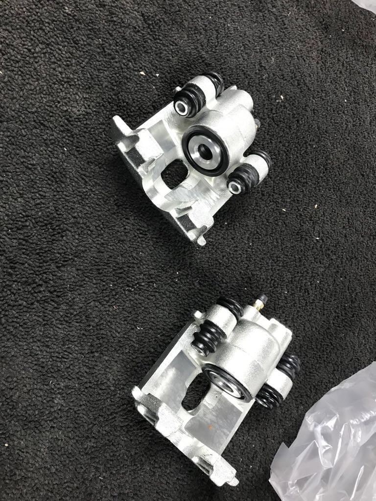 2 REAR LEFT RIGHT BRAKE CALIPERS FOR CHRYSLER PT CRUISER 2000-2010