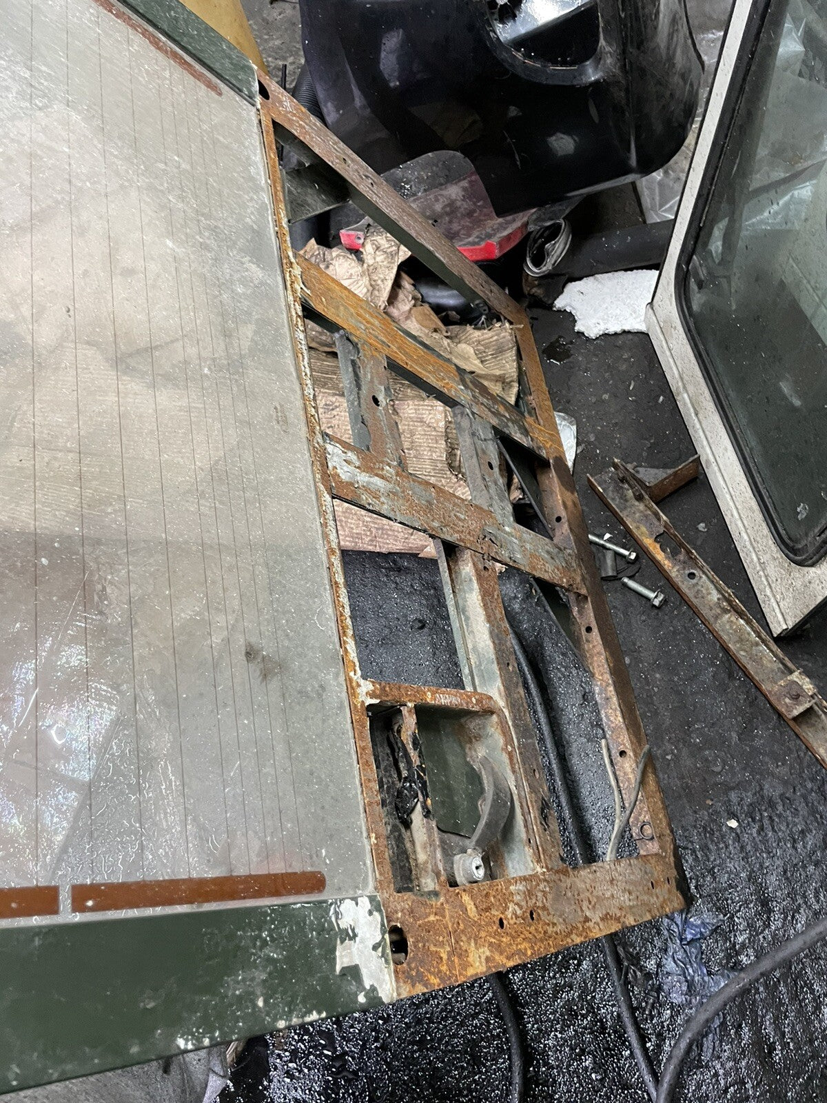 DEFENDER 90 110 200TDI 300TDI REAR SAFARI DOOR With Glass