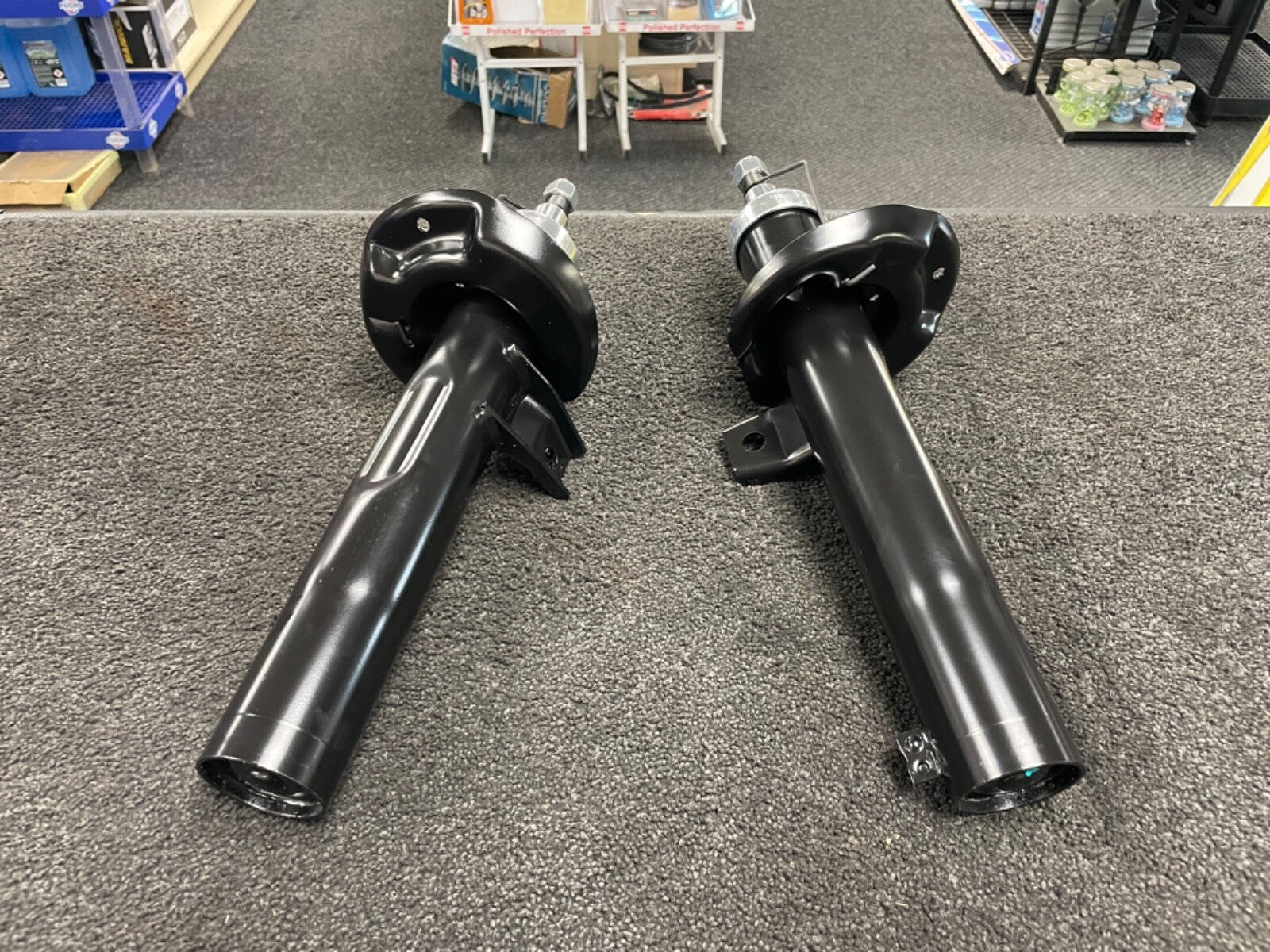 FOR VW TOURAN 1.9 TDI 03-11 FRONT SHOCK ABSORBERS SHOCKERS BRAND NEW