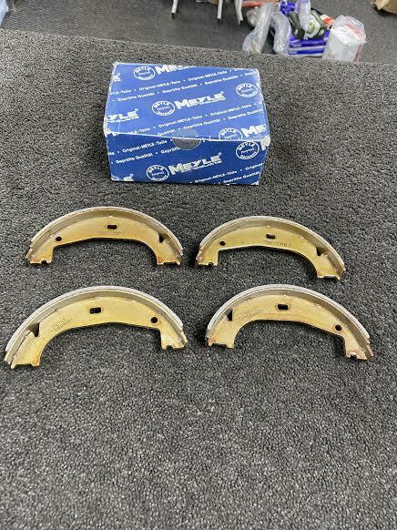 FOR BMW 316I 1.6 COMPACT E36 (09/94-01/99) MINTEX REAR  BRAKE SHOES SET OF 4
