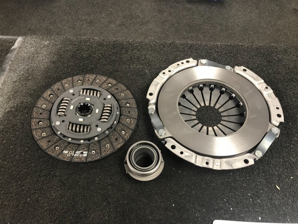 FOR NISSAN CABSTAR 110 120 E TL0 BD30TI 2953CC 2000-2007 NEW 3 PIECE CLUTCH KIT