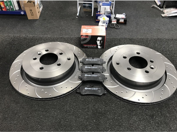 FOR LANDROVER DISCOVERY 4 TDV6 BRAKE DISC BREMBO CROSS DRILLED GROOVED  PAD REAR