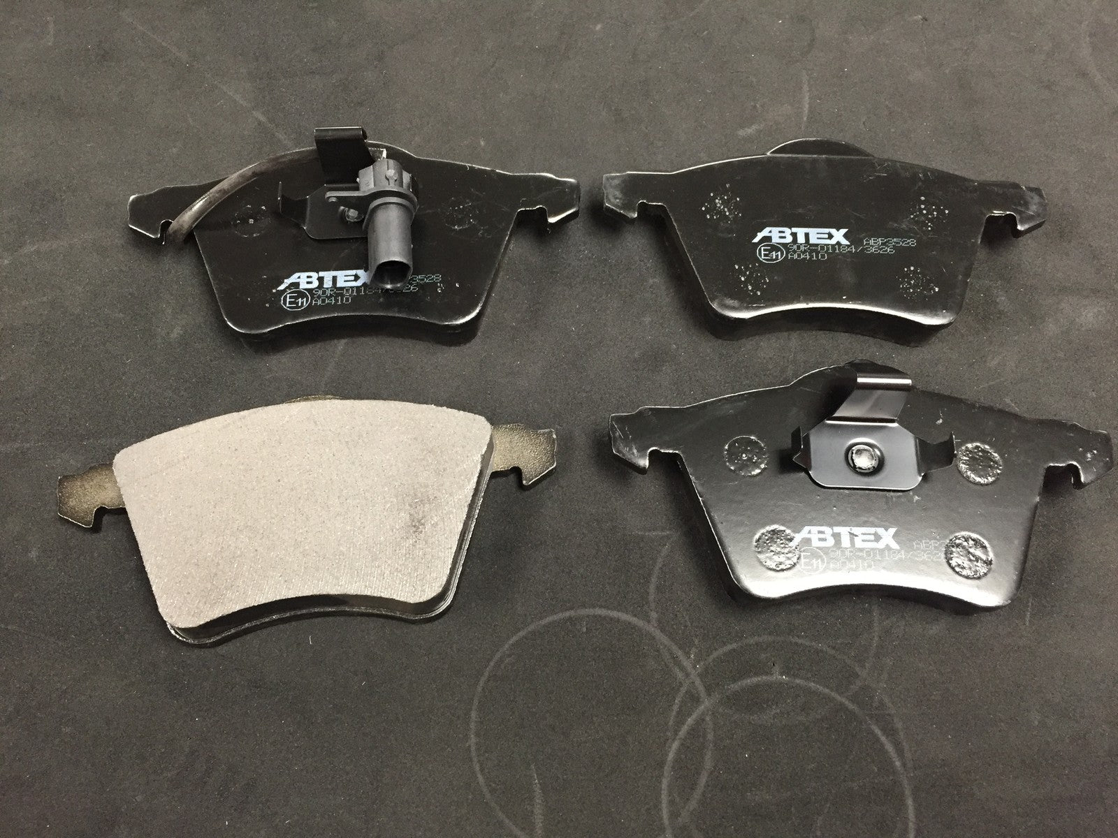 VW TRANSPORTER T4 SHARAN FRONT BRAKE PADS ABP3528 MDB1954 PAD1323