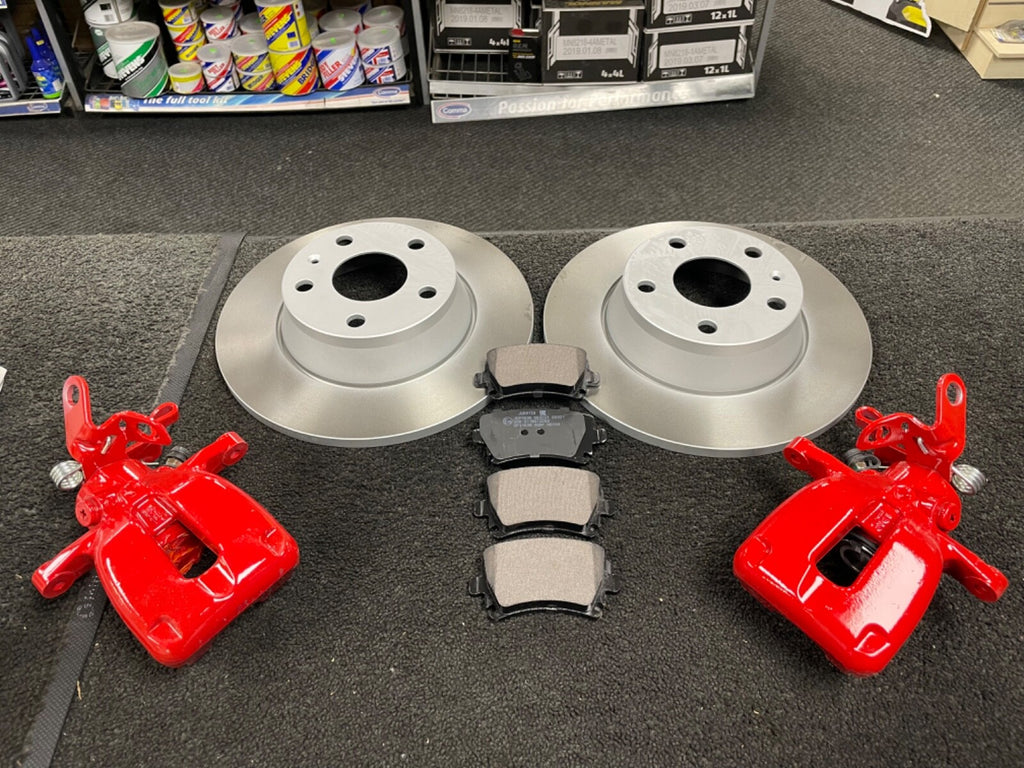 AUDI TT VW TOURAN  2 RED BRAKE CALIPERS PAIR LH+RH  WITH REAR DISCS AND PADS