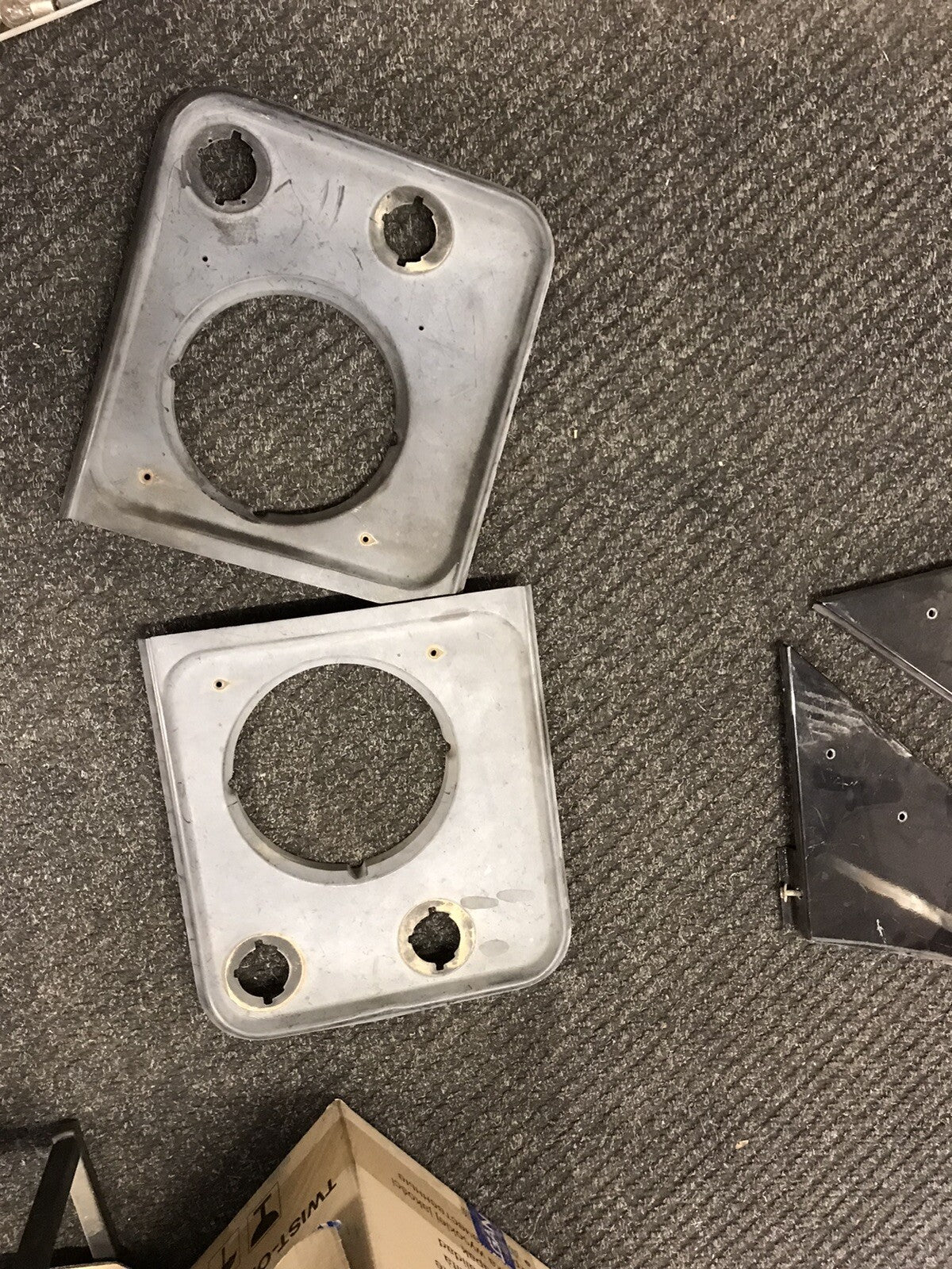 LAND ROVER DEFENDER 90 110 130 TDI TD5 GENUINE FRONT PLASTIC LAMP PANELS